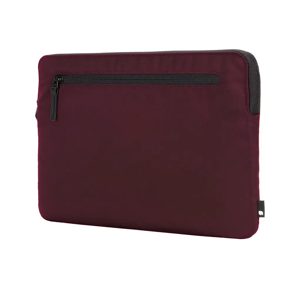 compact sleeve in flight nylon for macbook pro 13